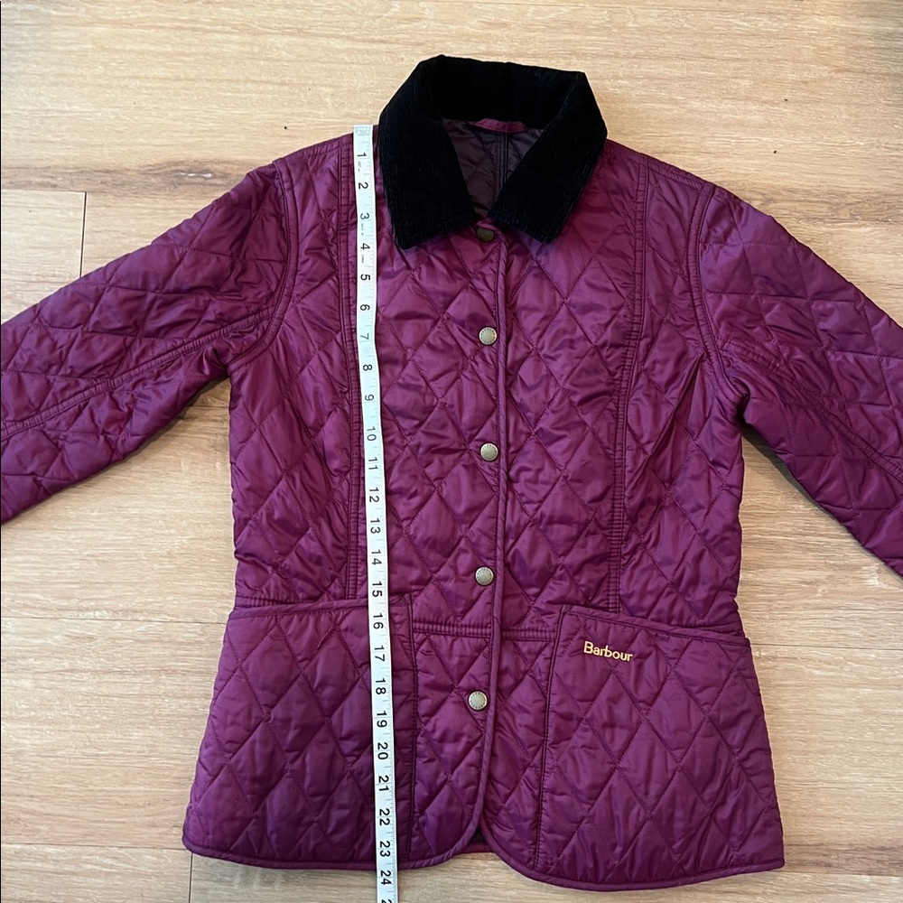 Barbour Women’s Summer Liddesdale Quilted Jacket in a rare Dark Cherry Size US 4 - Picture 10 of 14